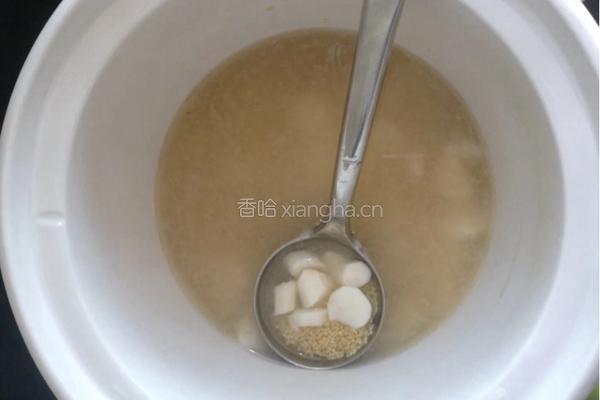 小米粥的做法图解3