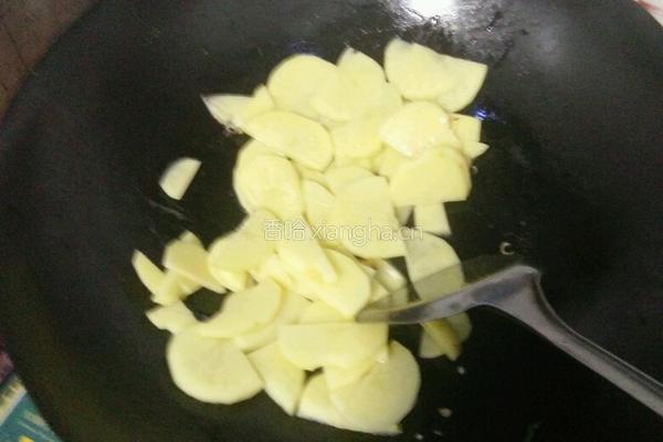 香葱土豆的做法图解3