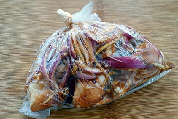 蜜汁酱烤鸡腿的做法图解7