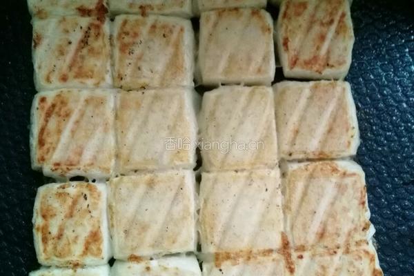 香煎豆腐的做法图解4