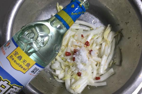 酸辣白菜的做法图解7