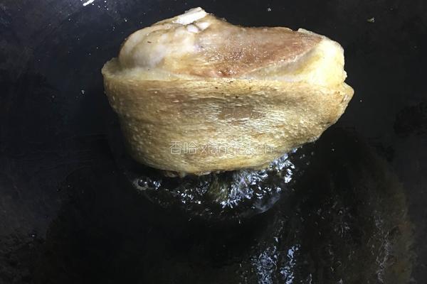 红焖肘子的做法图解3