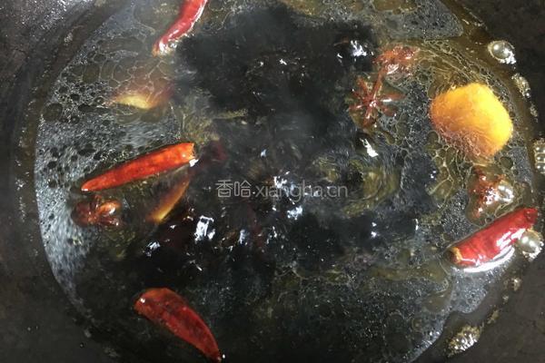 红焖肘子的做法图解5