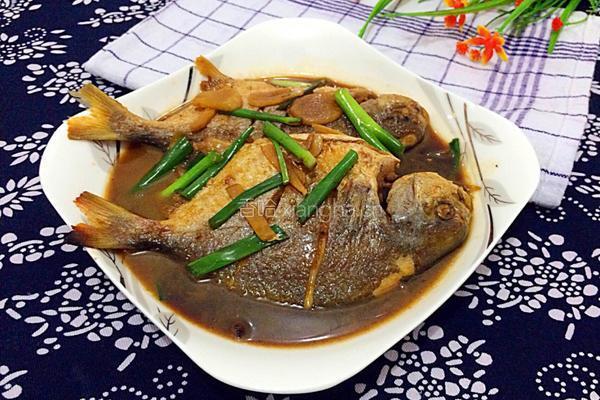 家常红烧鲳鱼的做法图解8