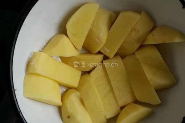 猪肉炖土豆的做法图解6