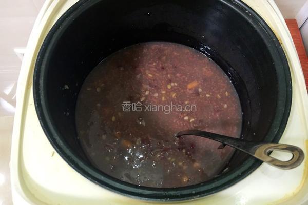 杂粮粥的做法图解5