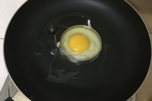 煎鸡蛋的做法图解2