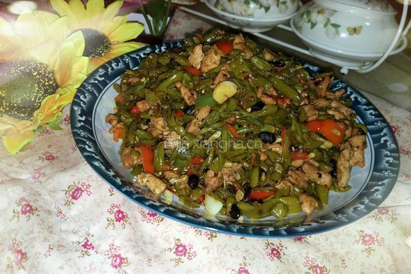 酸豆角炒肉丝的做法图解1