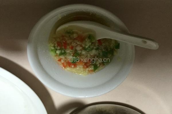 彩椒蒜蓉蒸元贝的做法图解3