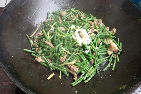 豇豆炒肉的做法图解5