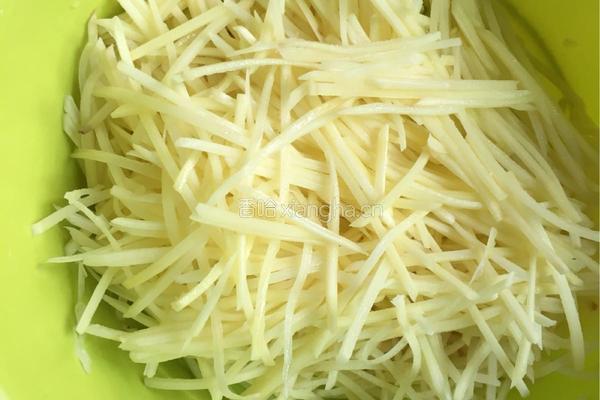 醋溜土豆丝的做法图解2