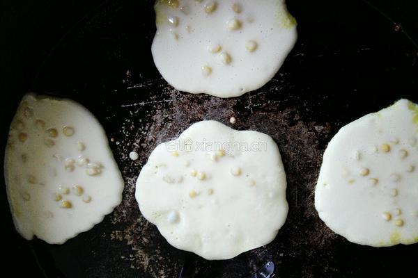 奶香玉米饼的做法图解6