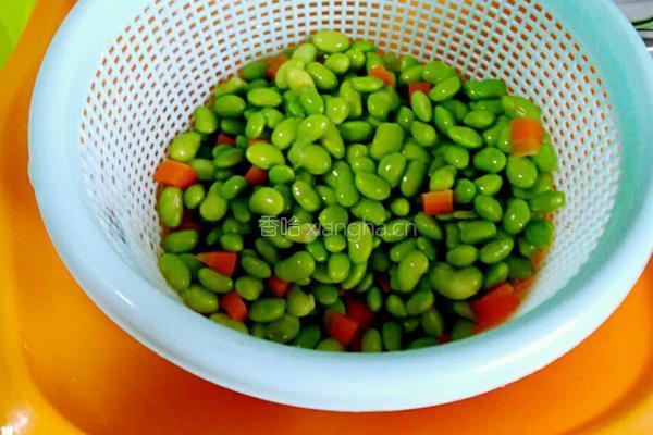 毛豆炒肉的做法图解4
