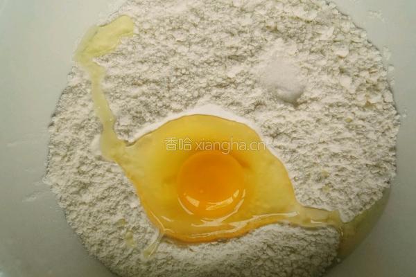 手工面条的做法图解1