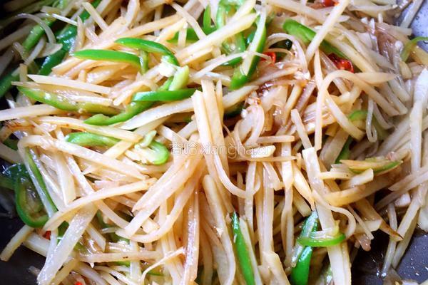 酸辣青椒土豆丝的做法图解5