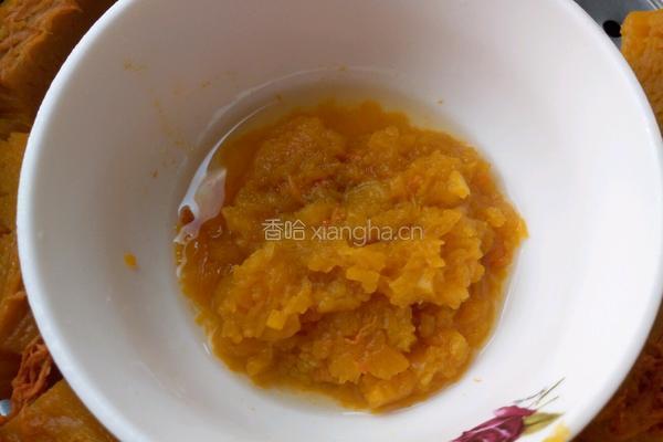 南瓜红枣葡萄干发糕的做法图解1