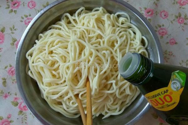 炒面条的做法图解6
