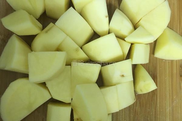 牛肉炖土豆的做法图解3