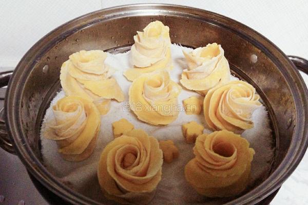 南瓜版玫瑰花馒头的做法图解7
