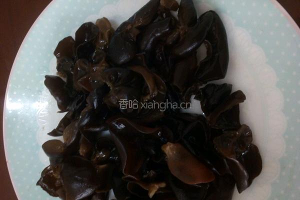 凉拌黑木耳的做法图解3