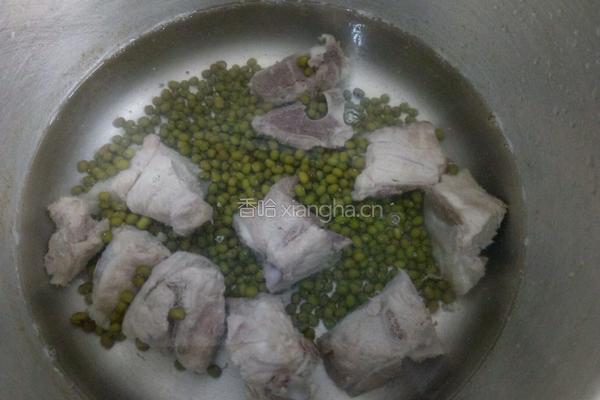 绿豆排骨汤的做法图解4