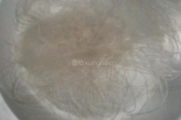 凉拌紫色卷心菜丝的做法图解3