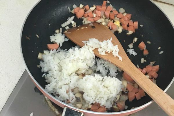 洋葱蛋炒饭的做法图解5