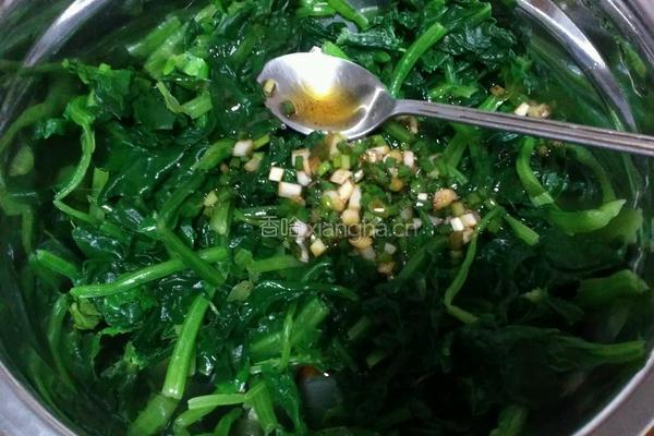 菠菜拌花生米的做法图解13