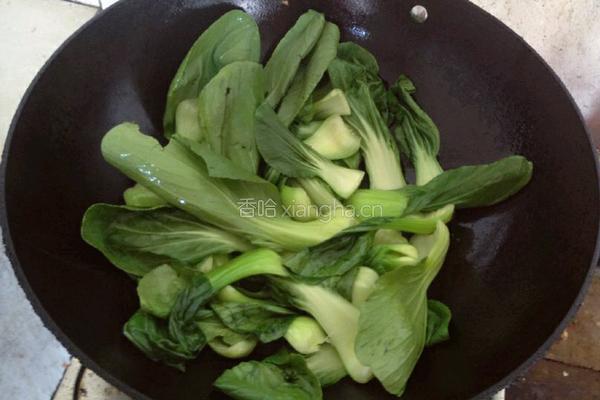 香菇炒青菜的做法图解3