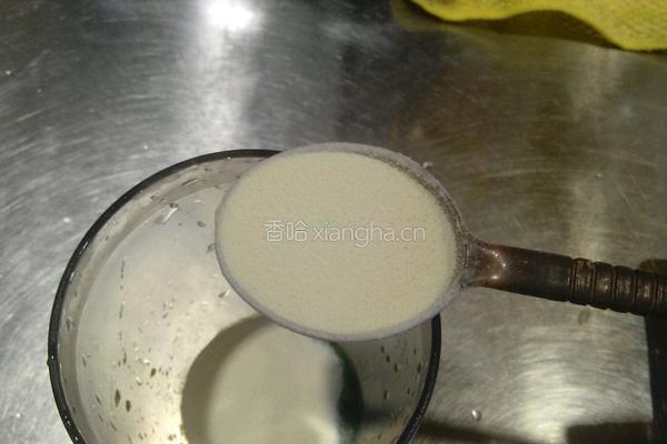 薄荷奶茶的做法图解2