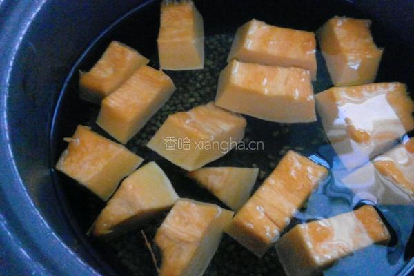 南瓜绿豆汤的做法图解3