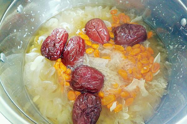 雪耳糖水#年夜饭甜品的做法图解3