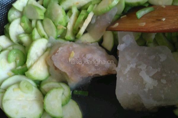 丝瓜蛤蜊汤的做法图解6