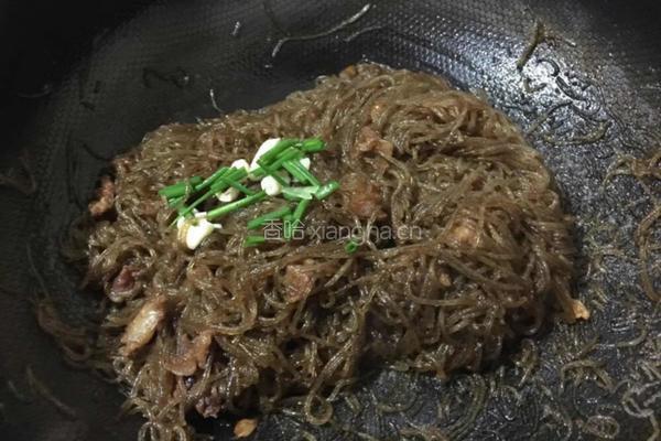 酸辣炒粉丝的做法图解5