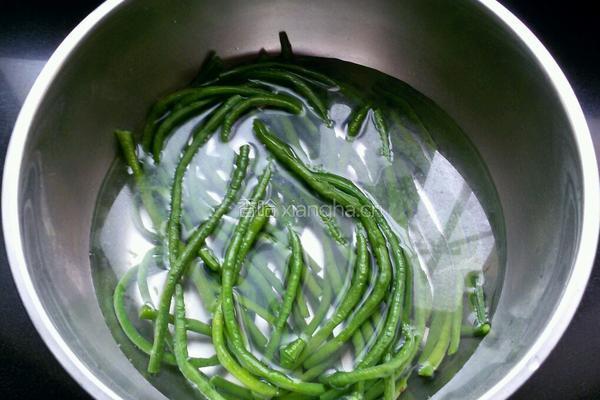 酱香豇豆角的做法图解2