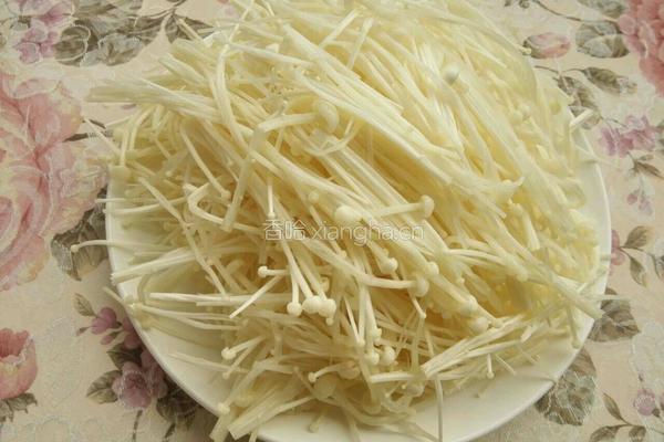 红油金针菇的做法图解1