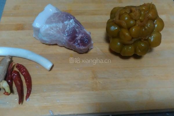 榨菜炒肉丝的做法图解1
