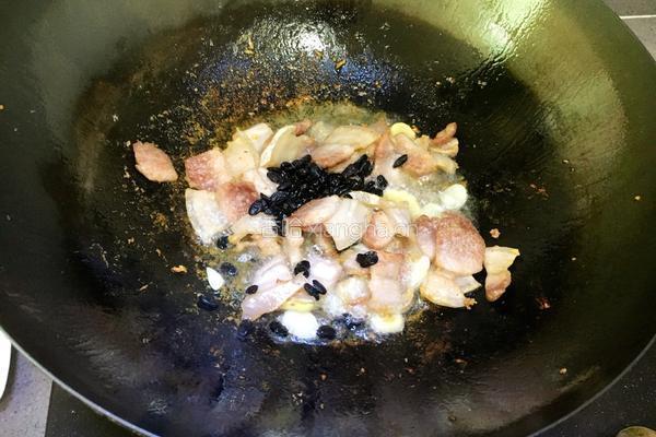 湘式小炒五花肉的做法图解5