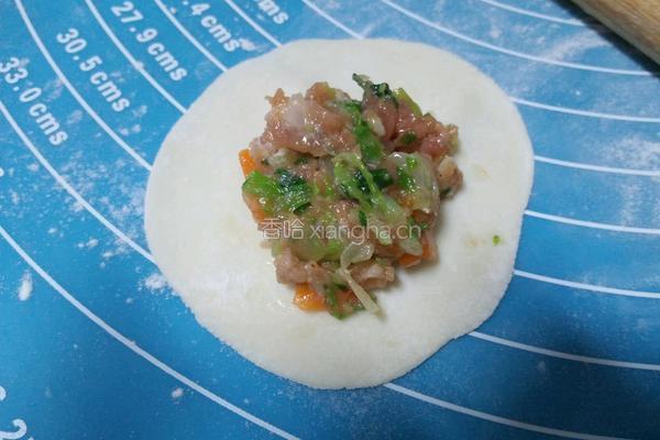 白菜饺子的做法图解17