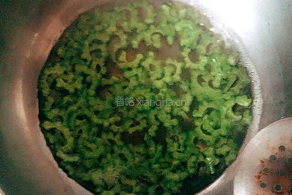 苦瓜鸡蛋的做法图解3