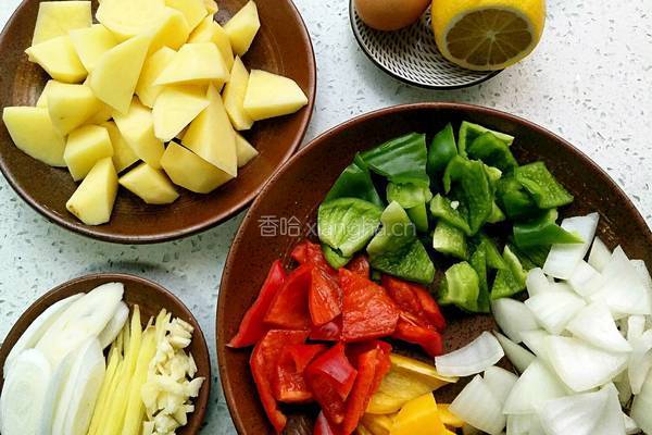 土豆牛肉的做法图解2