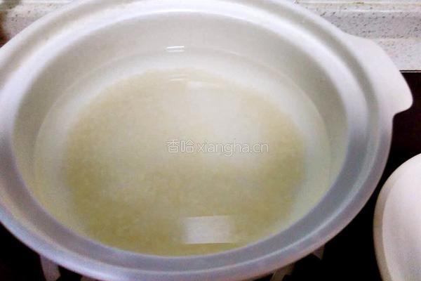 鸡蛋粥的做法图解1
