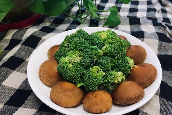 香菇西兰花的做法图解6