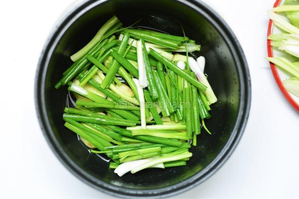 葱油鸡的做法图解3