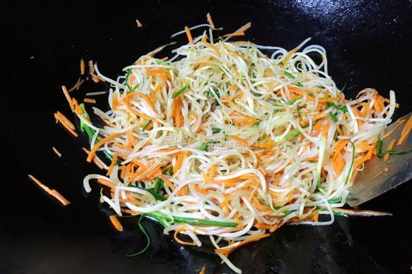 炒豆芽的做法图解9