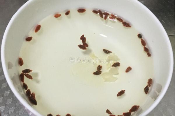 雪梨糖水的做法图解3