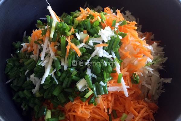 香菇猪肉蒸饺的做法图解4