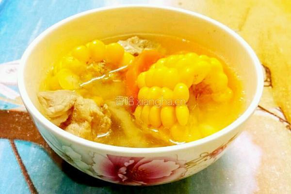 胡萝卜玉米排骨汤的做法图解6