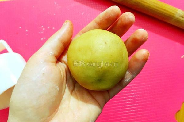 广式豆沙蛋黄月饼的做法图解13