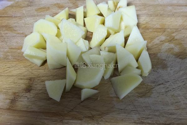 土豆焖鸭的做法图解4